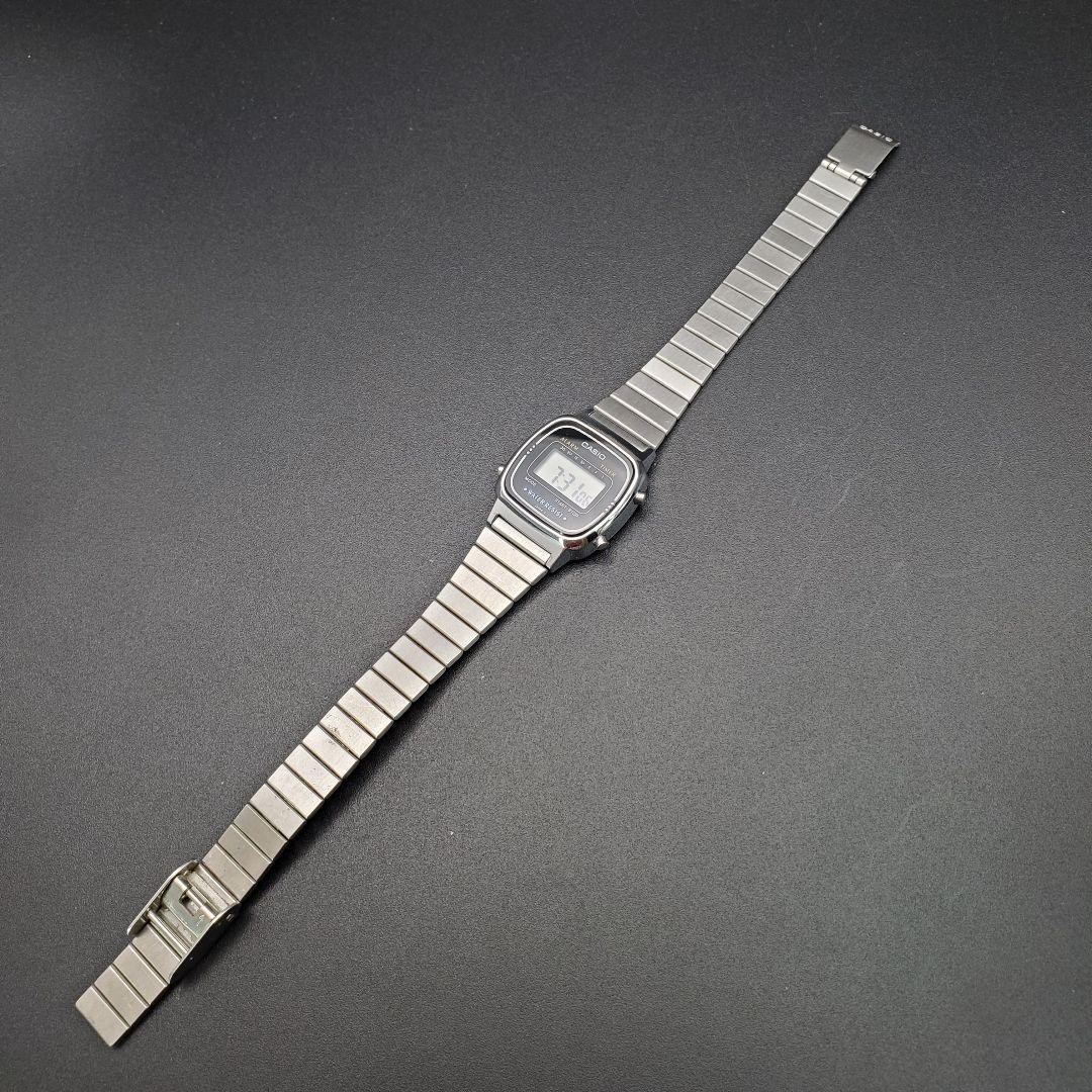 Casio LA670W Digital Quartz Watch Silver Pre-Owned