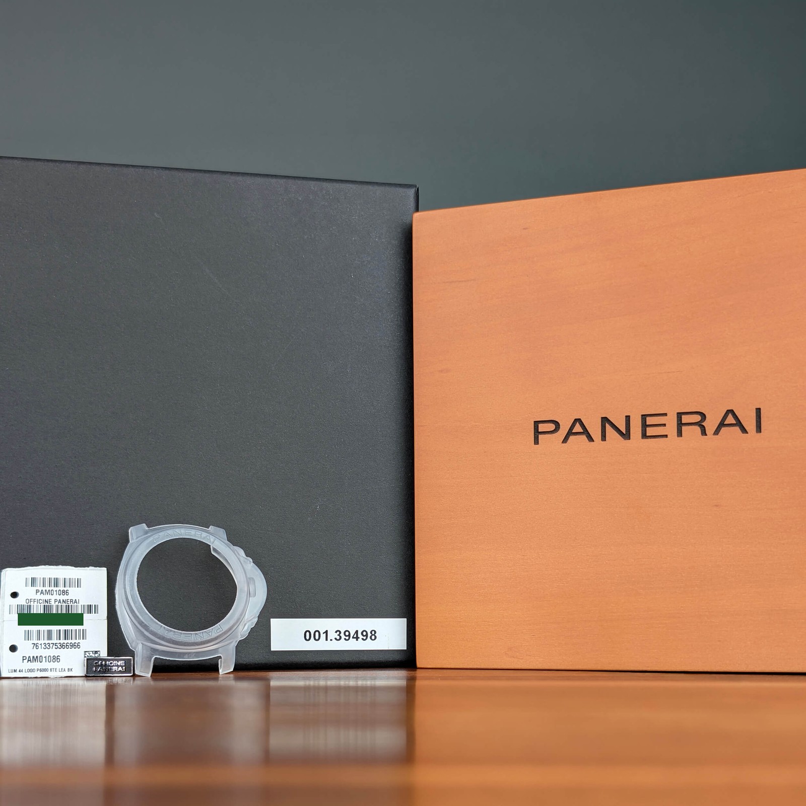 44mm with 2 Straps Panerai Luminor Base Logo PAM01086