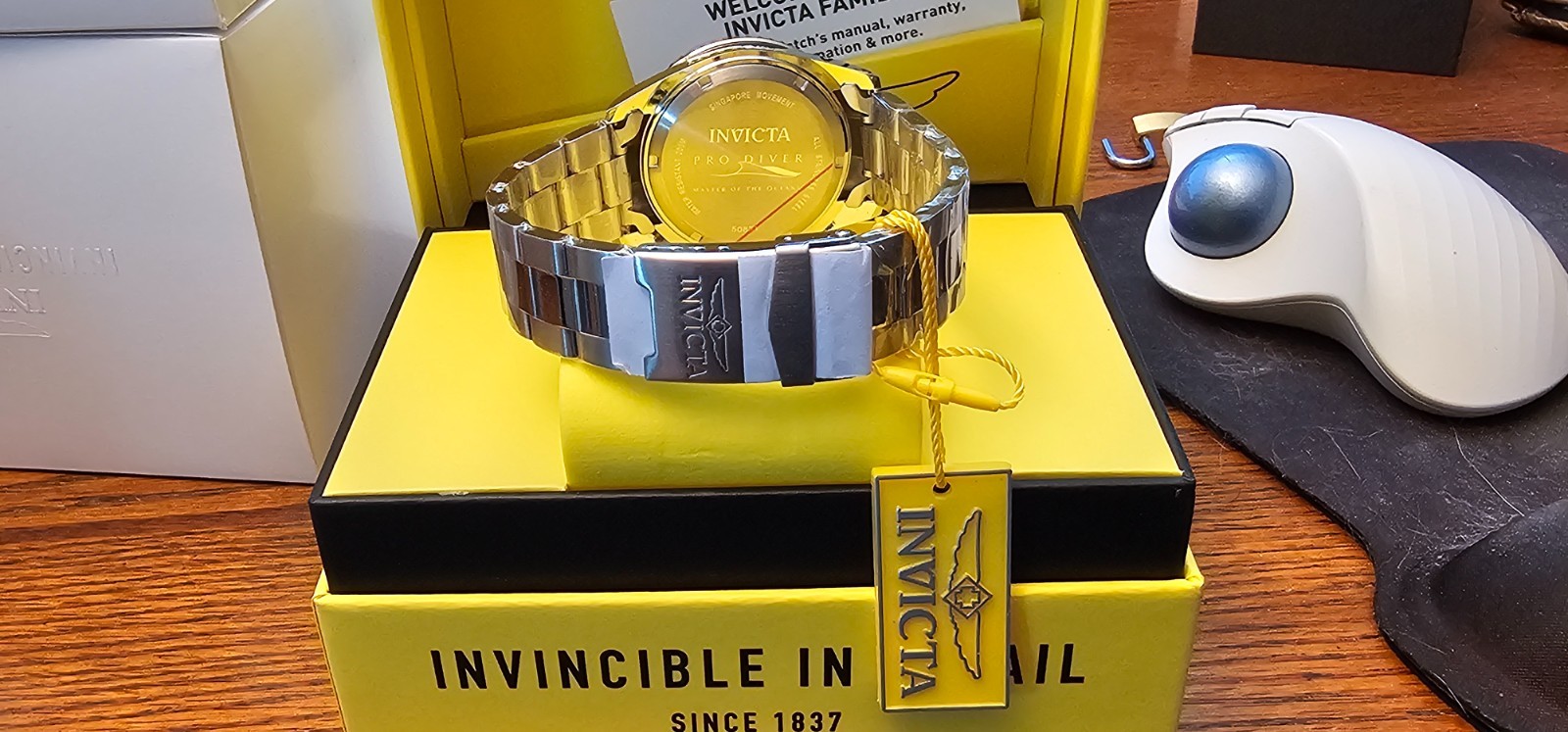 Invicta Pro Diver Men “Pepsi Dial” Model 50831 42mm