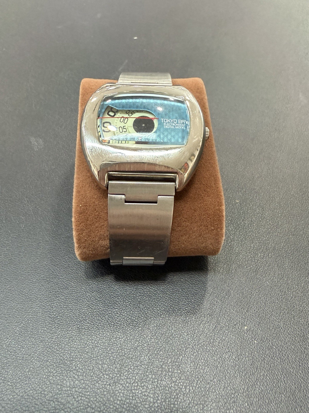 Rare TOKYO BAY “Electronvolt” Jump Hour Digital Model Watch Vintage Retro Quartz