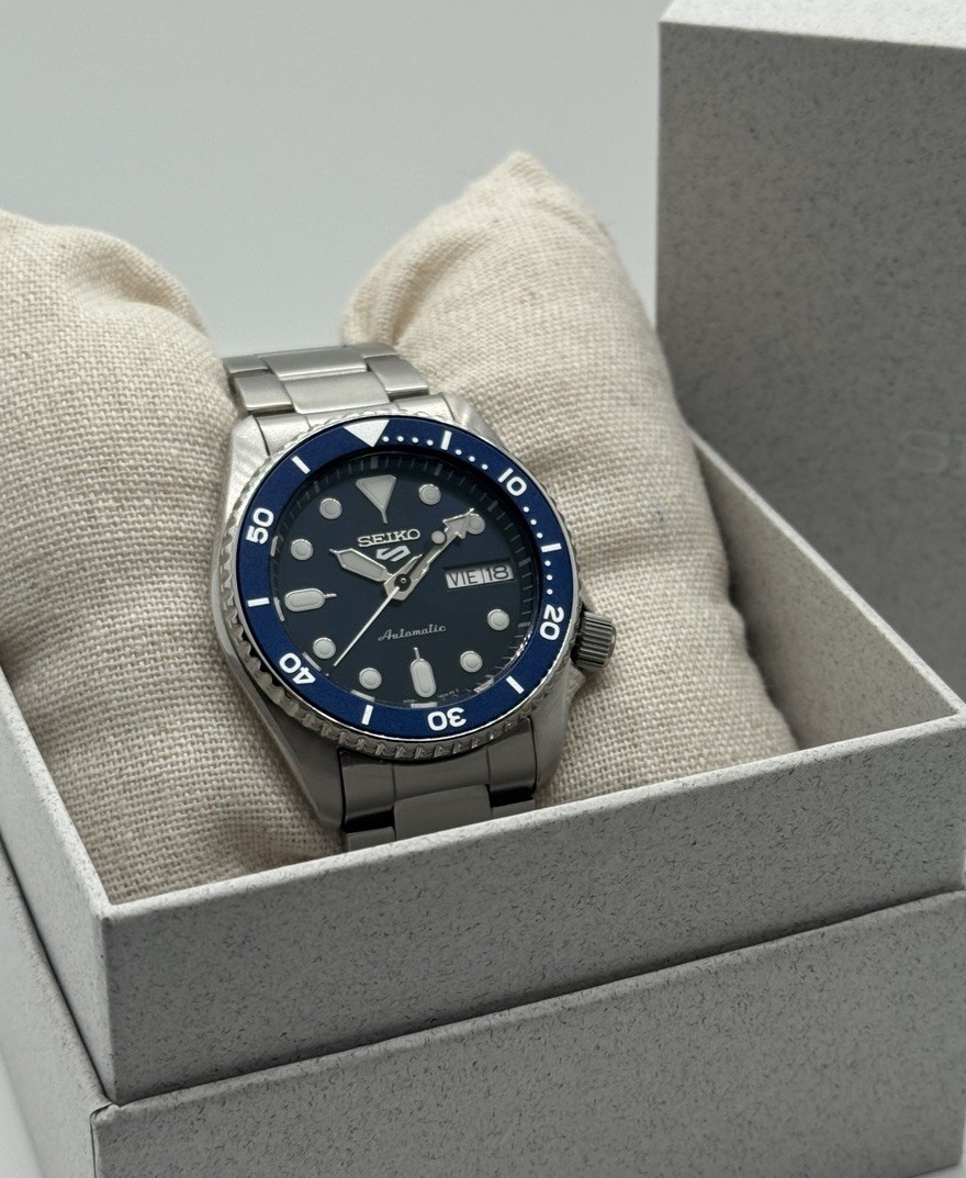 Seiko SRPL77K1 Automatic Diver Blue Dial/Bezel Steel Bracelet Day/Date Box