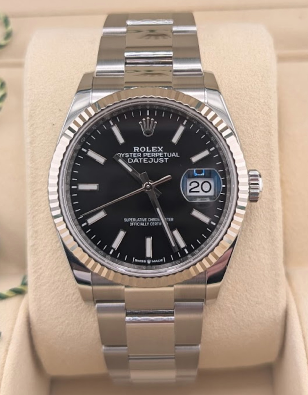EXCELLENT CONDITION – Rolex Datejust 36mm Fluted Bezel, Black Dial. Ref. 126234