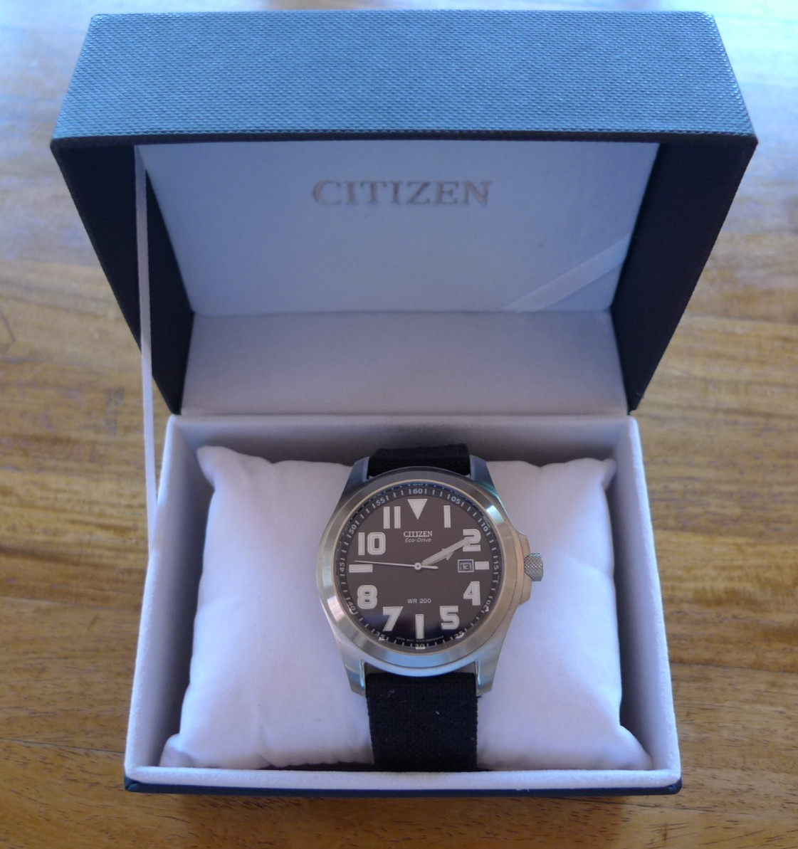 Citizen E111-S039983 41mm Eco-Drive w/extra straps