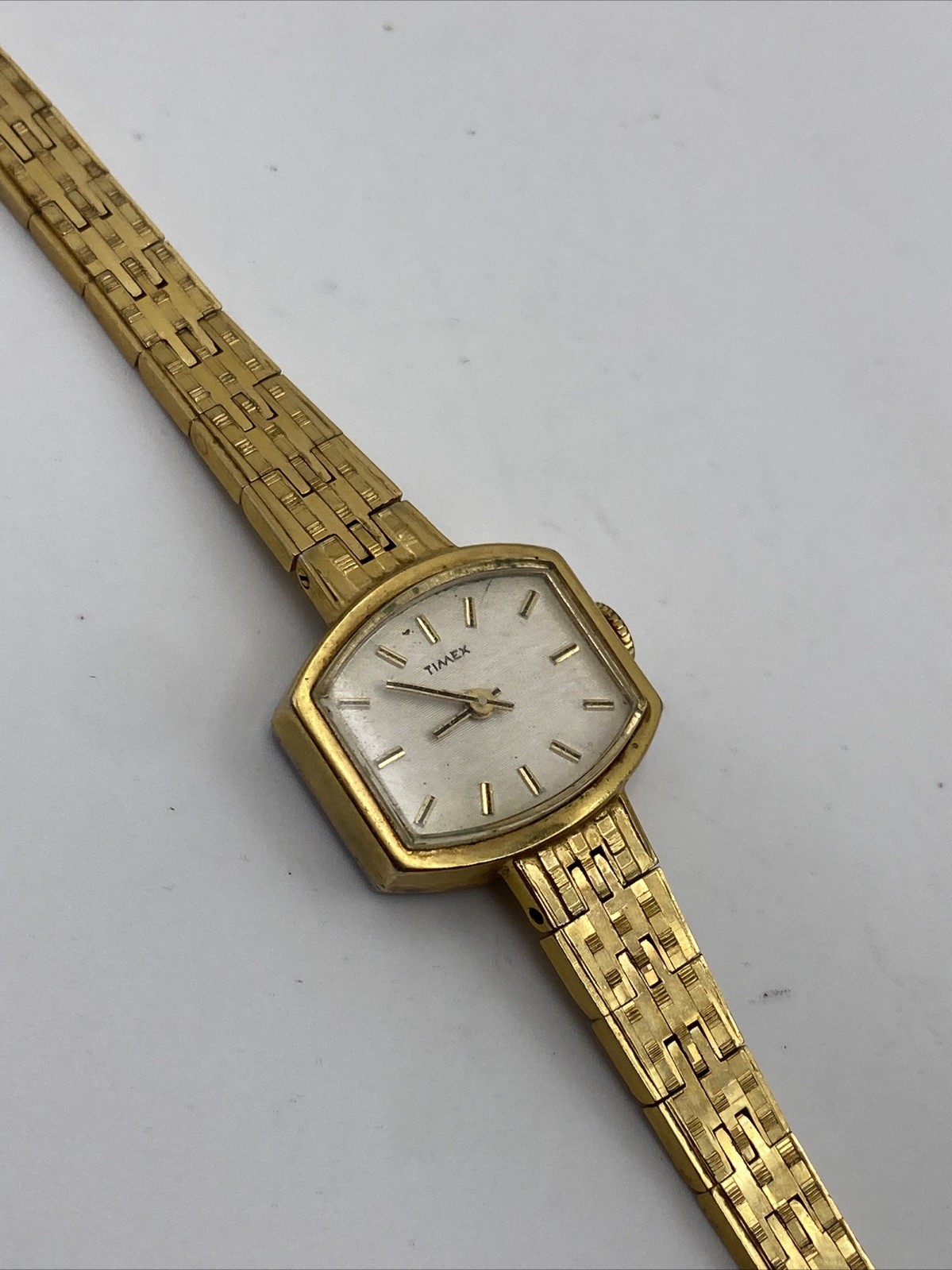 Vintage Timex Two-Hand Wind-up Analog Women’s Watch Sz. 6 Working