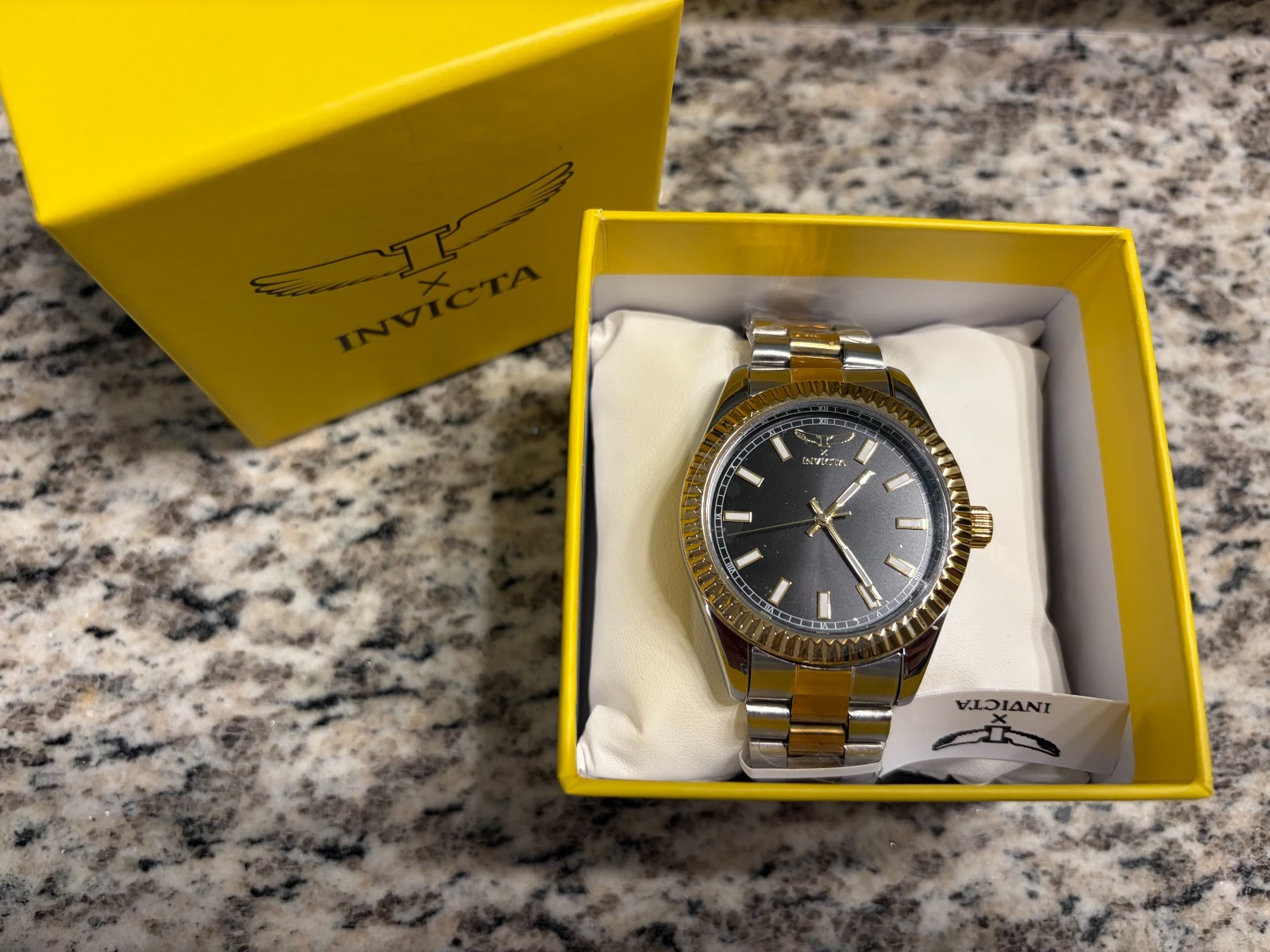 Invicta Specialty I by Invicta Men’s Watch – 40mm. Gold. Steel (69011) NWT