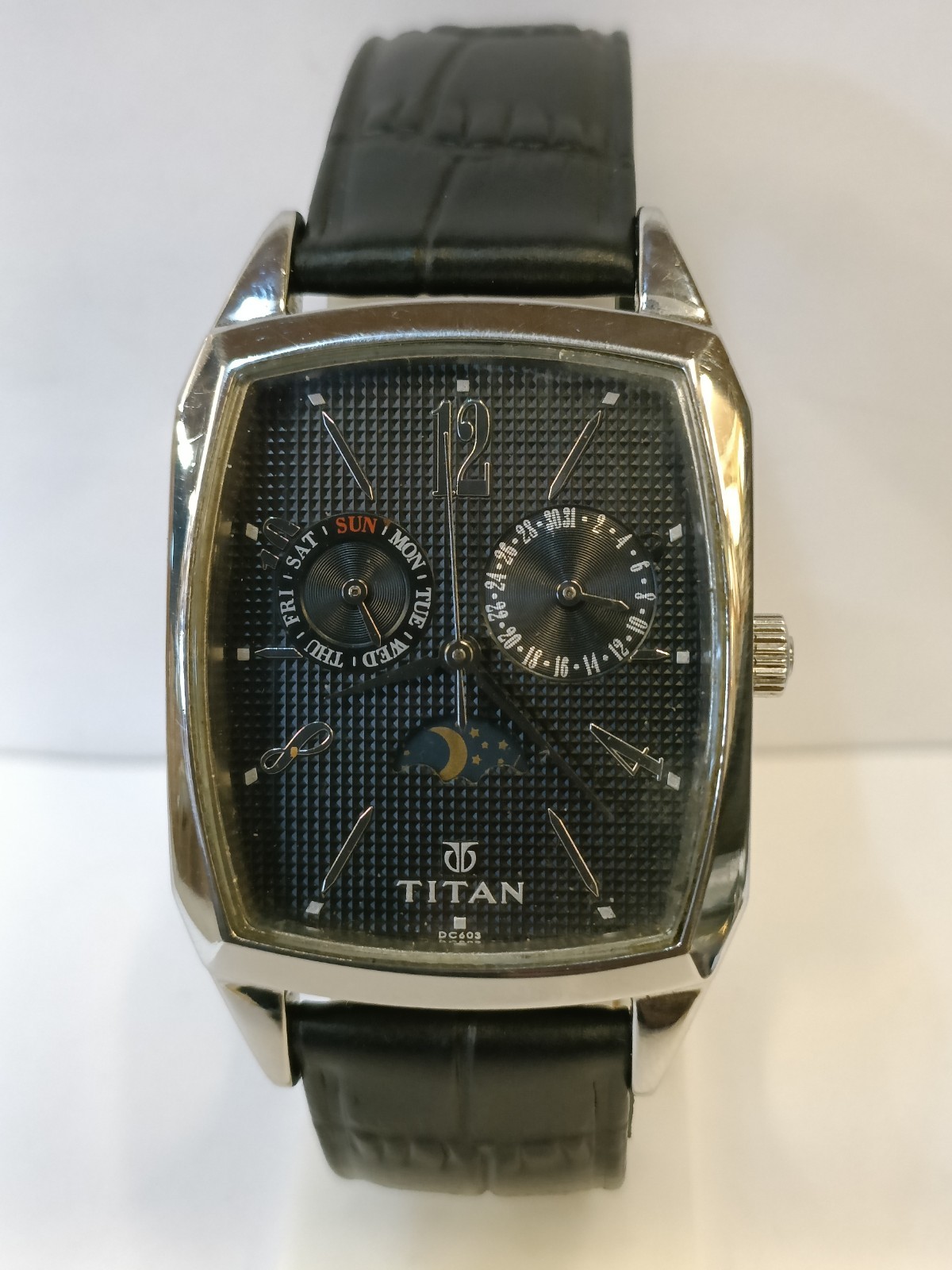 TITAN MULTIFUNCTION MOON-PHASE QUARTZ BLACK DIAL 1617SAB INDIA MEN’S WORKING