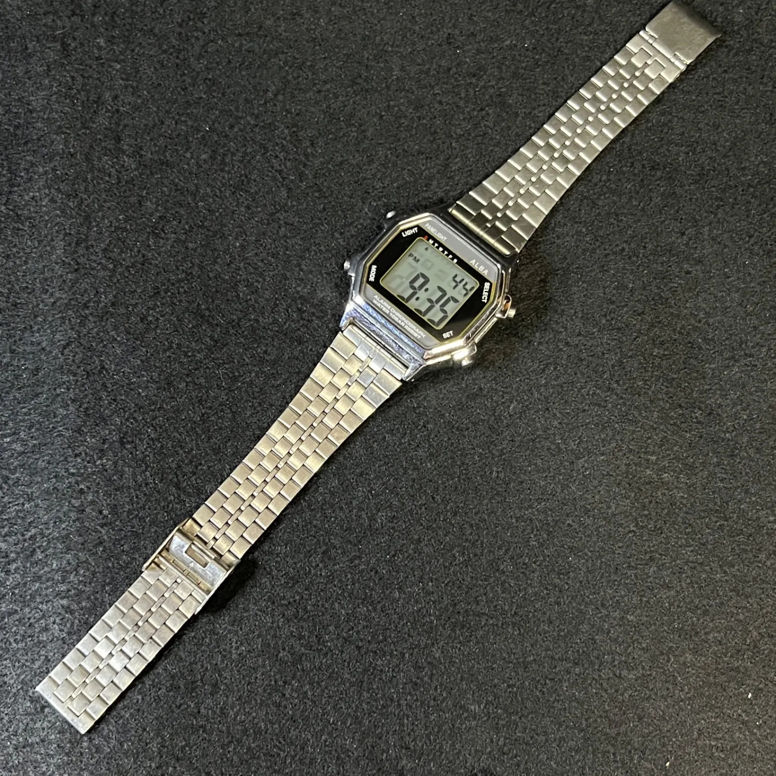 [Working Condition] SEIKO ALBA W136-4A20 Digital Silver Square Watch Y2K – Teste