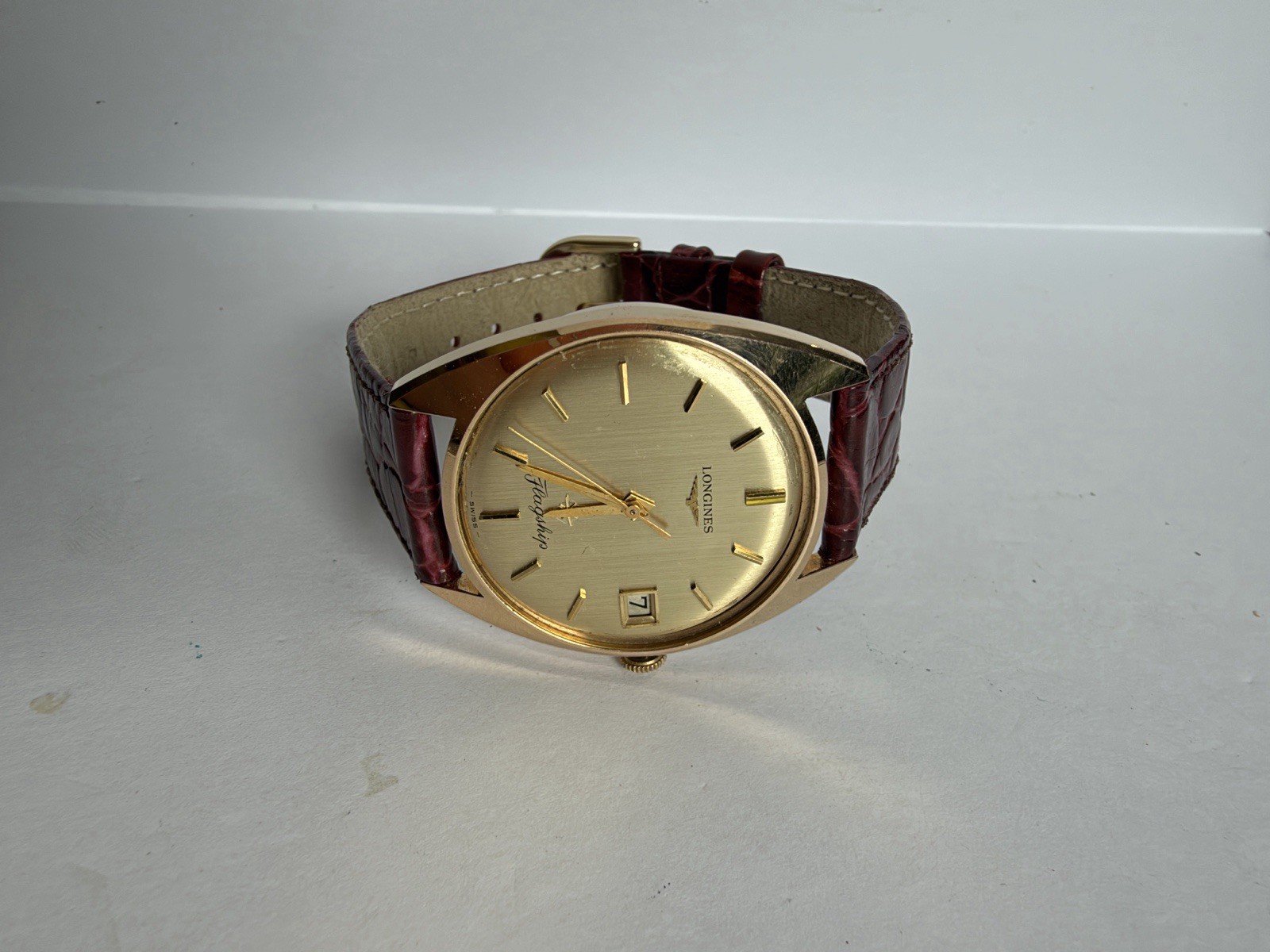 Longines Flagship Automatic 25J Date Gold Dial Gold case. Alligator band