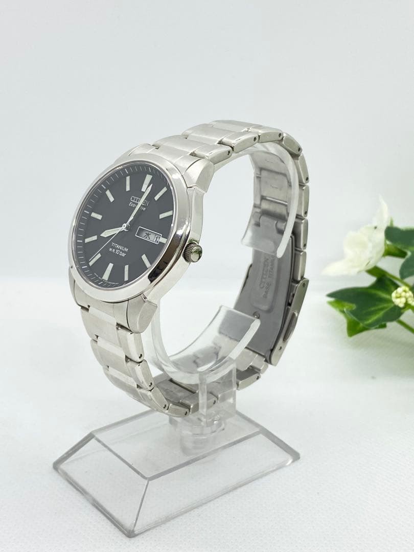 Working Citizen Eco-Drive Forma Titanium Black Dial E101