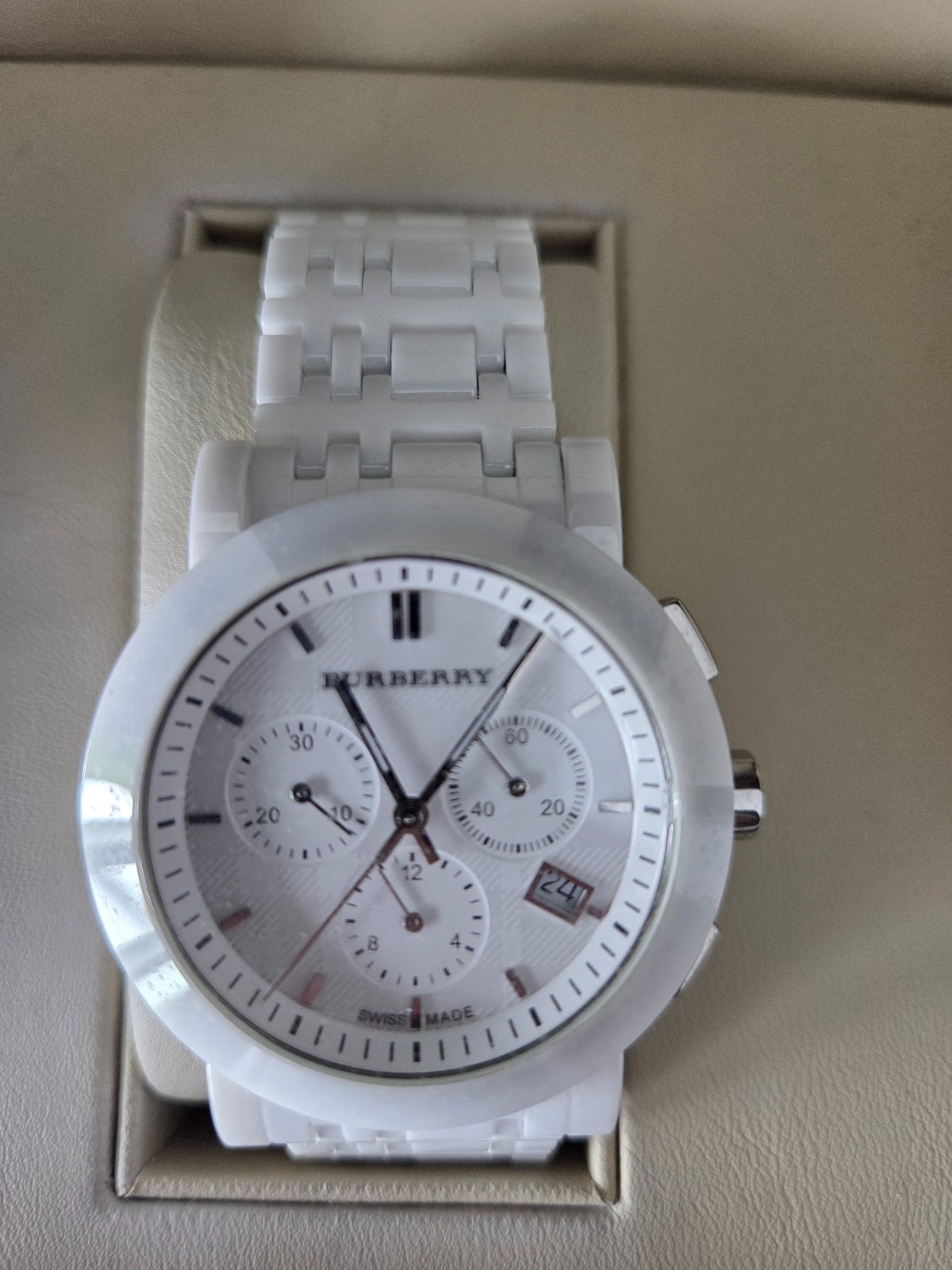 BURBERRY MENS WATCH LOGO HERITAGE WHITE CERAMIC SWISS BU1770 40MM