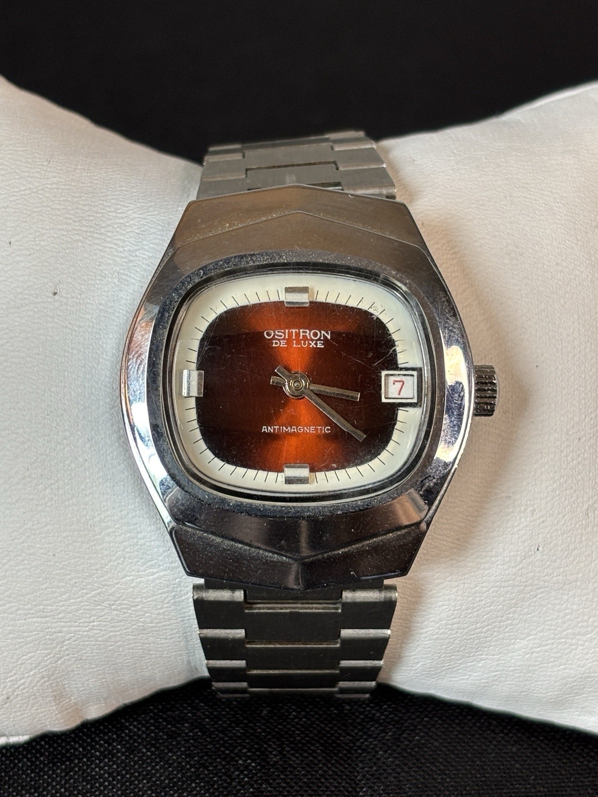 Vintage Ositron De luxe Antimagnetic Mens Watch Manual Wind Red Dial Swiss 35 MM
