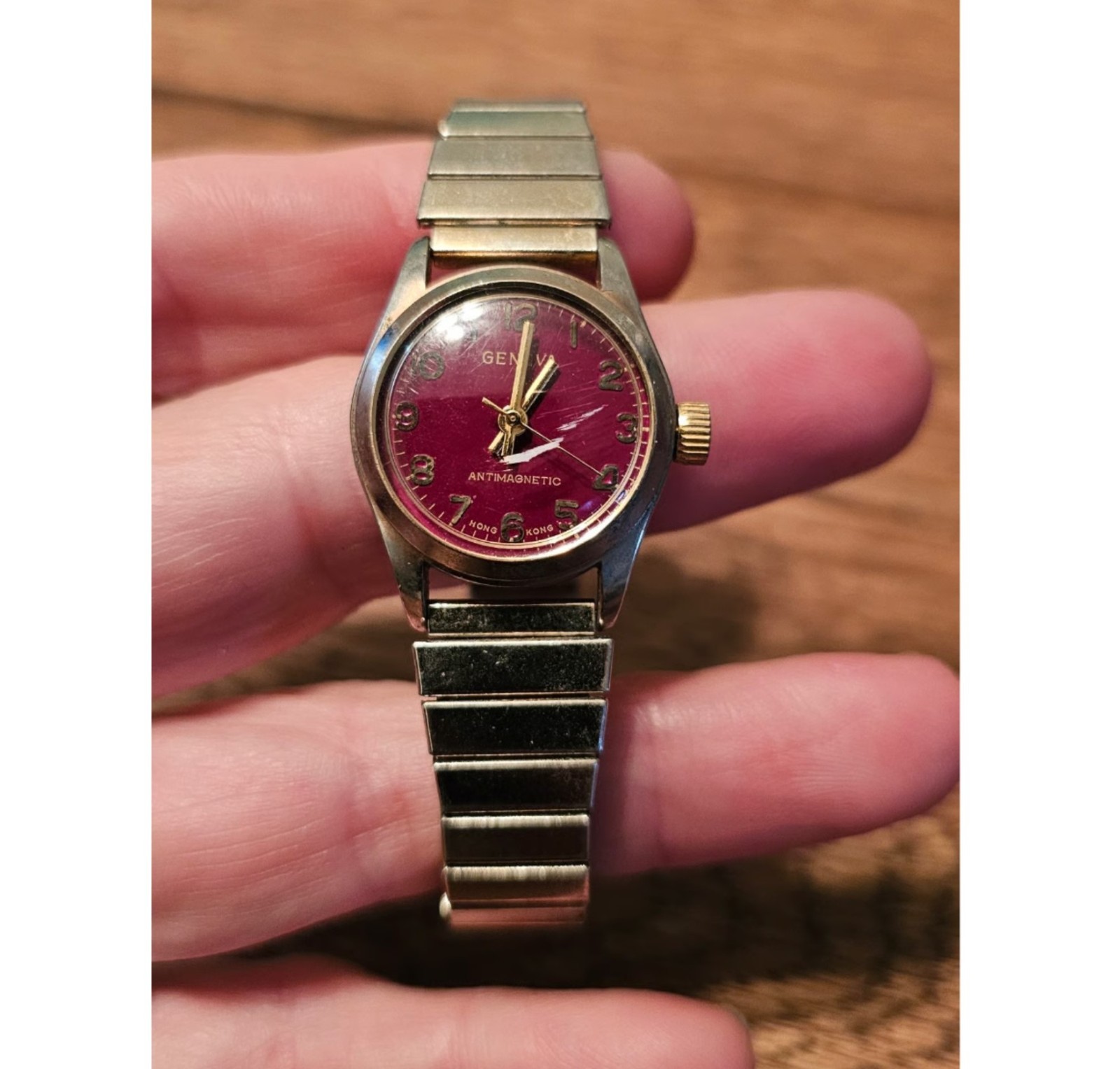 Vintage Geneva Antimagnetic Manual Wind Watch Burgundy Dial Gold Tone Expansion