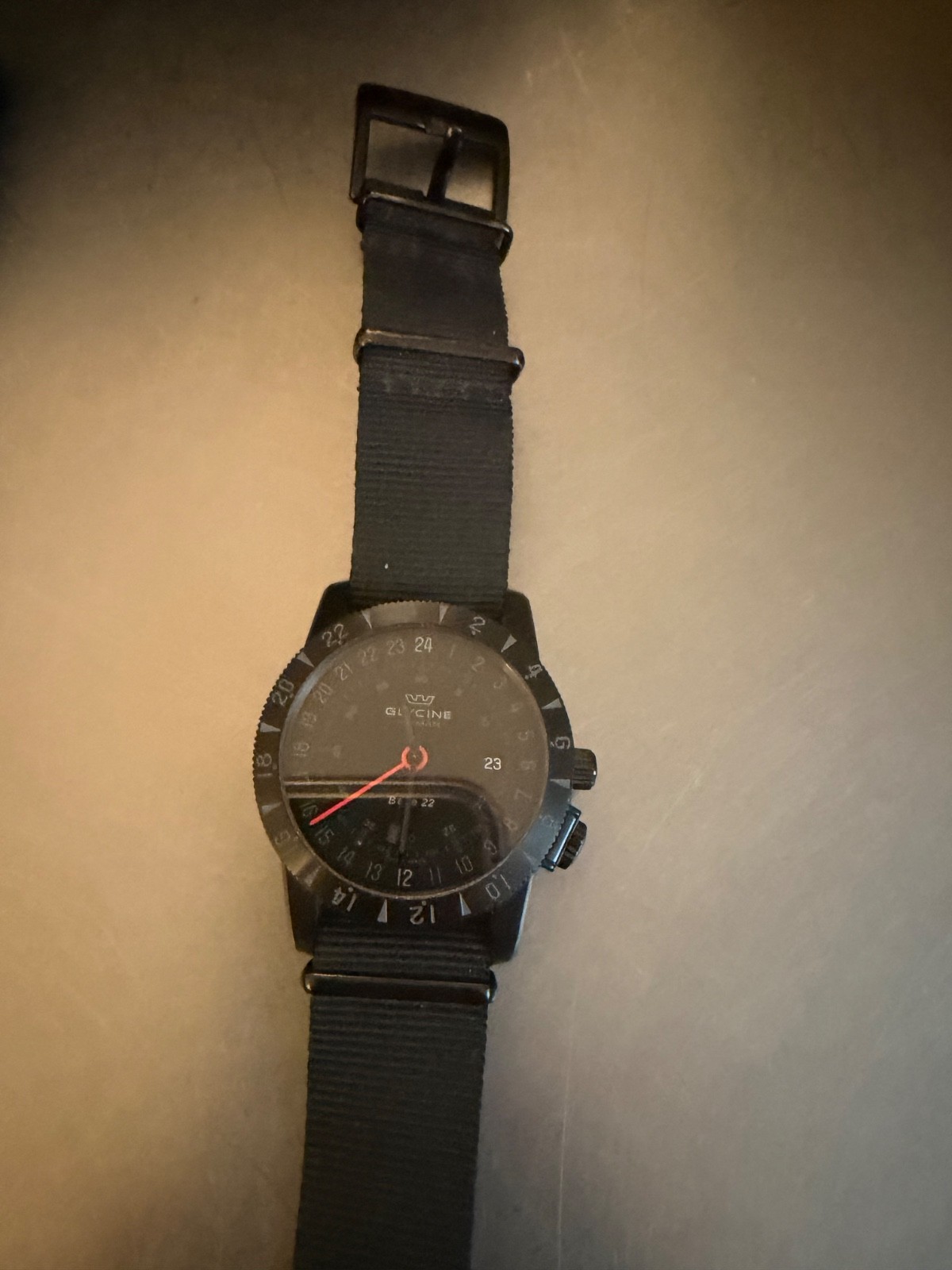 *RARE* Glycine Airman Base 22 GMT (Ref: GL-0215) Automatic men’s watch