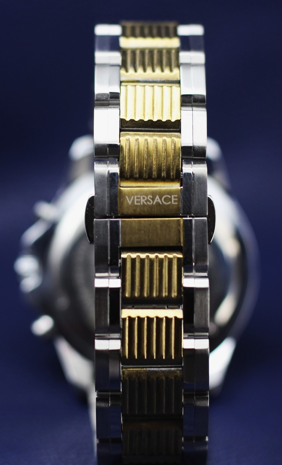 Refurbished Versace Chronograph In Golden Dial With Date Indicator Men’s Watch.
