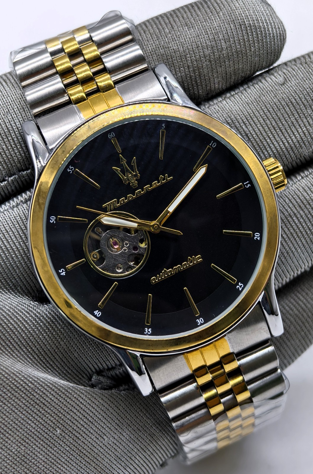 Amazing Maserati Automatic Black Dial Dual Tone Band Analog Men’s Wrist Watch