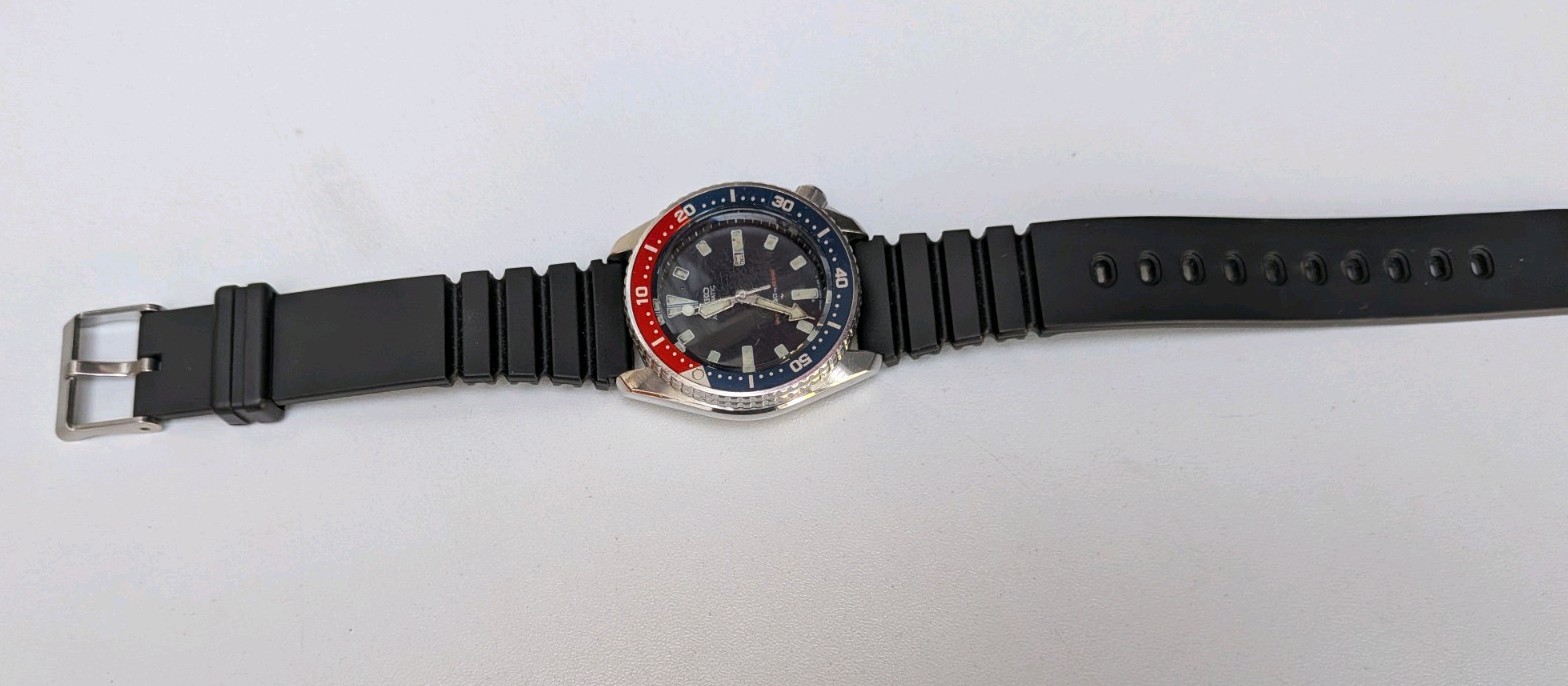 SEIKO Diver Automatic Watch Model 4205-015B Stainless Steel Silver Black Red