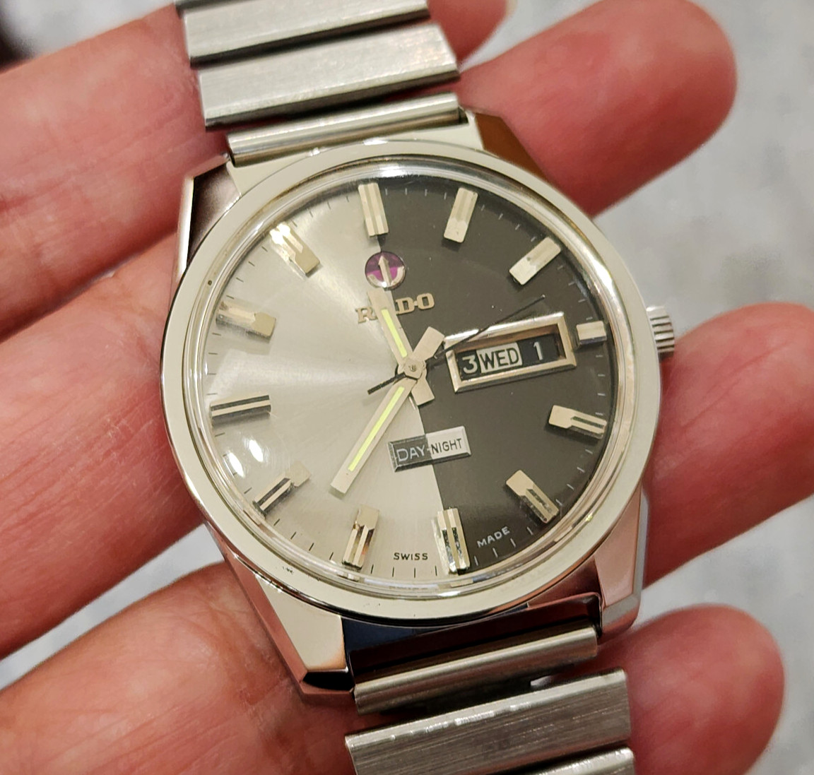 RARE RADO DAY NIGHT AUTOMATIC DAY DATE SWISS MADE VINTAGE BLACK DIAL GENT 11847