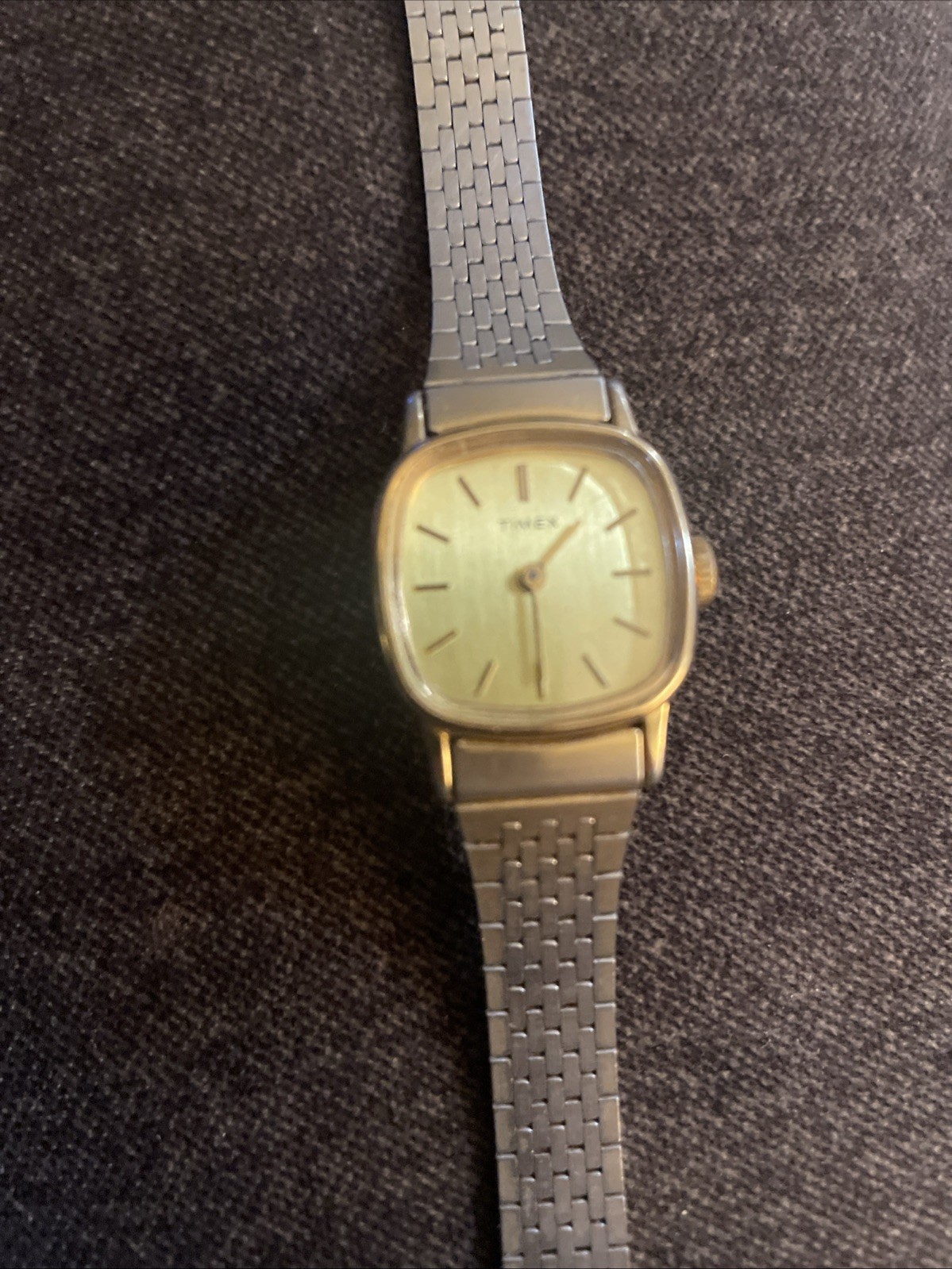 Vintage Timex Ladies Oval mechanical watch Gold Tone- Untested – Philippines