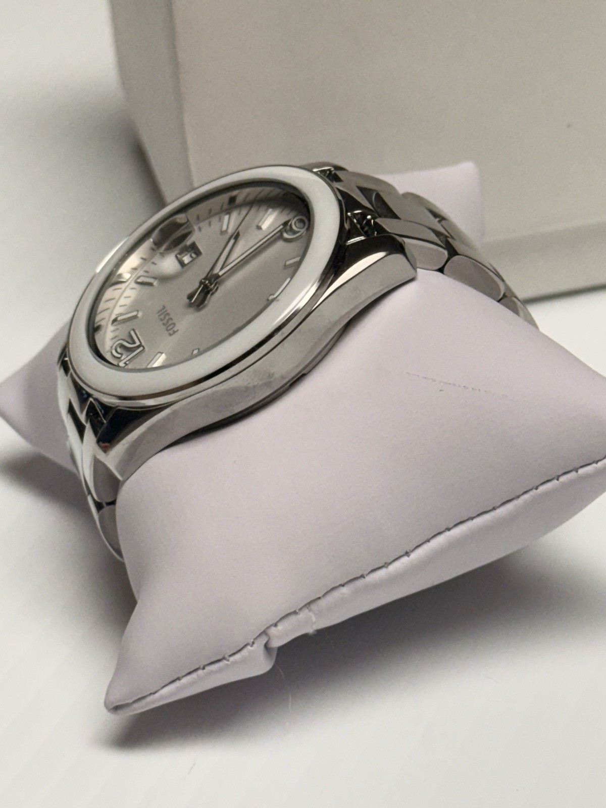 Fossil CE1087 Silver White Ceramic Bezel Stainless Steel Date Watch 40mm