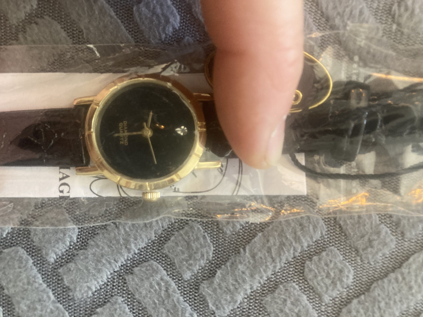 Womens Vintage Watch Genuine Diamond Genuine Leather – New in package