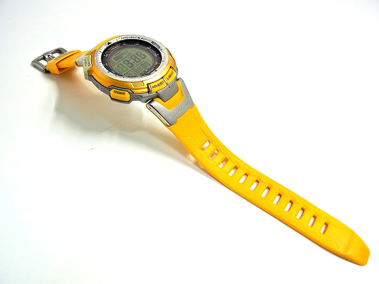 Working Casio Men’s Watch Yellow Pro Trek PRG-110CJ Tough Solar Triple Sensor