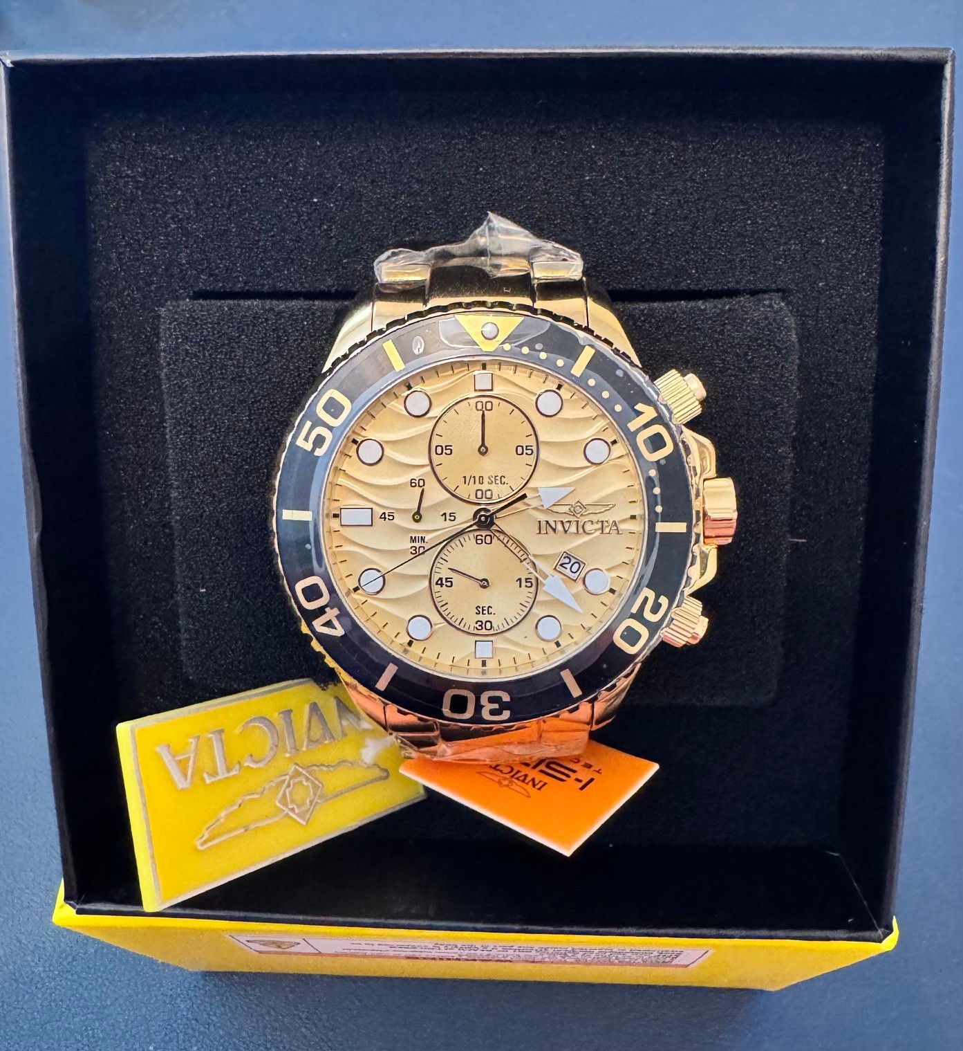 Invicta Pro Diver Men’s Watch – 53mm. Gold (50225) NIBWT