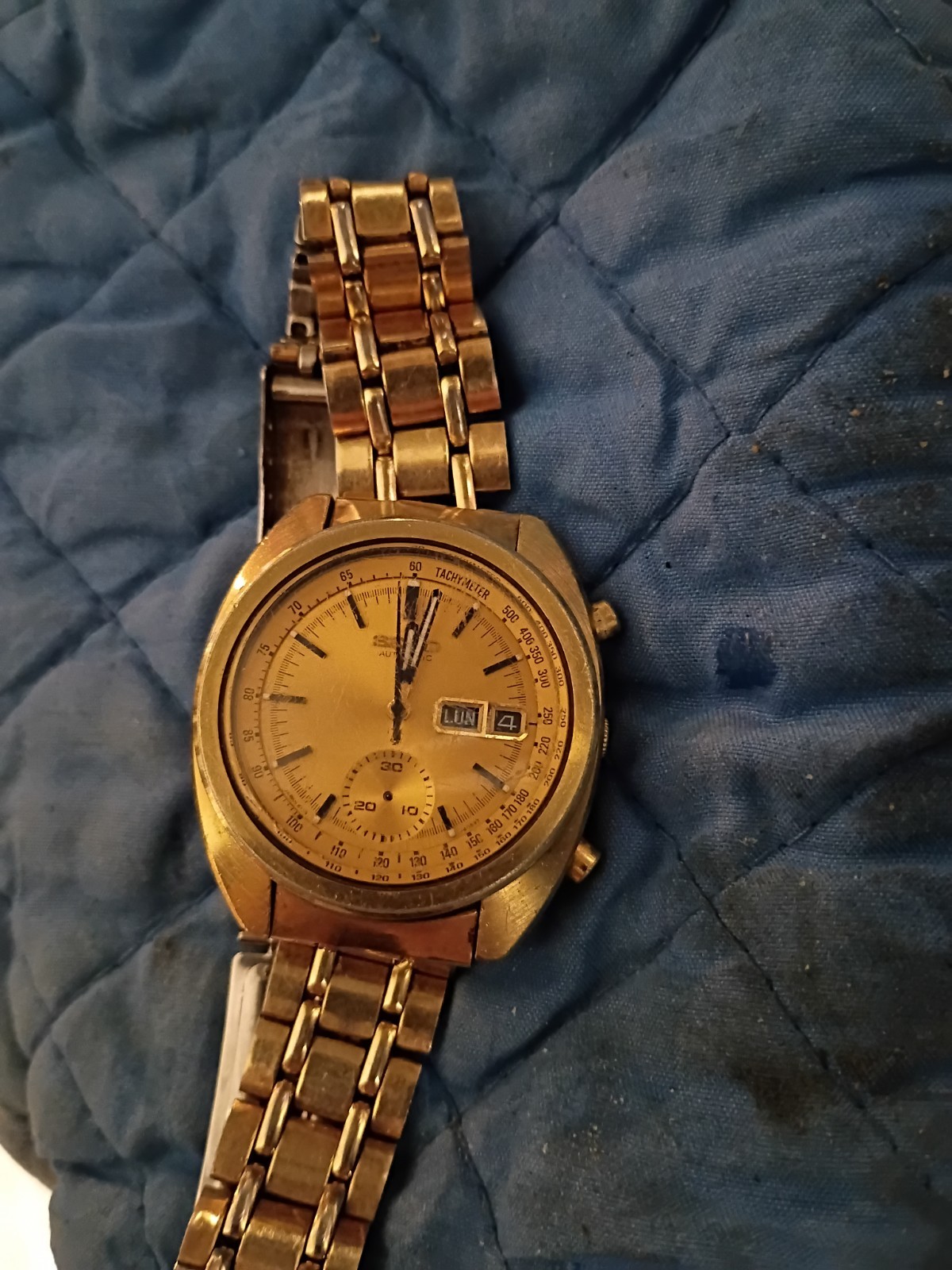 Seiko 5 Actus Automatic Day/Date Tachymeter Chronograph Gold Bracelet