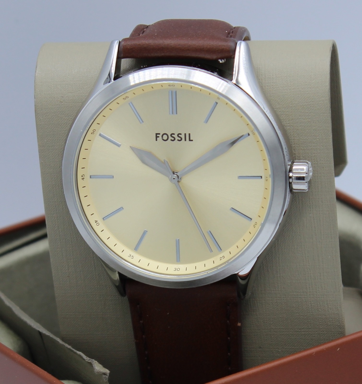 New Authentic Fossil Fenmore Midsize Slim Silver Cream Brown Men’s BQ2865 Watch
