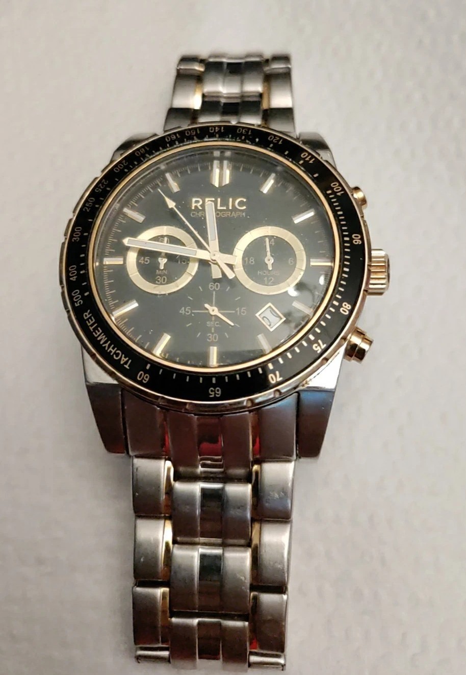 Relic Mens 50 Meters 165 Feet Water Resistant ZR66050