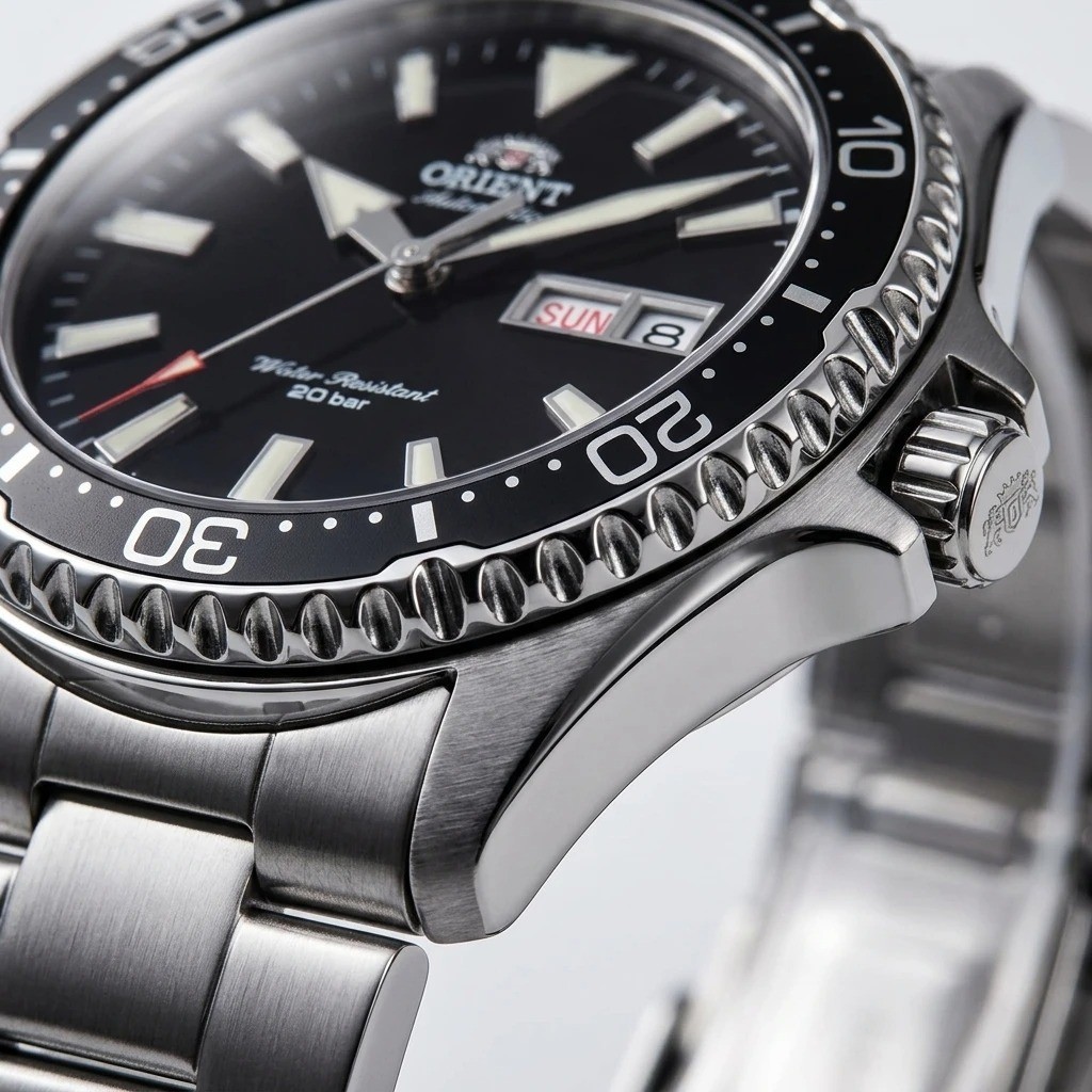 Orient Men’s Automatic Dive Watch 20Bar Water Resistant Luminous Day Date Steel