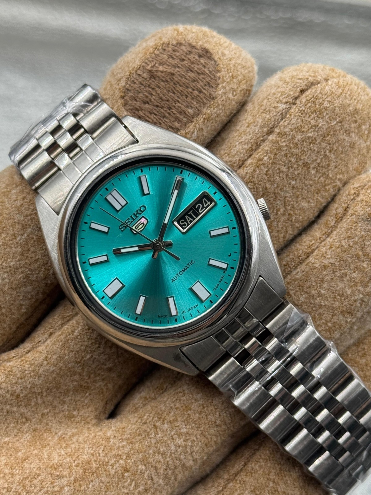 Vintage Seiko 5 Automatic Men Stainless Steel Day Date Wristwatch