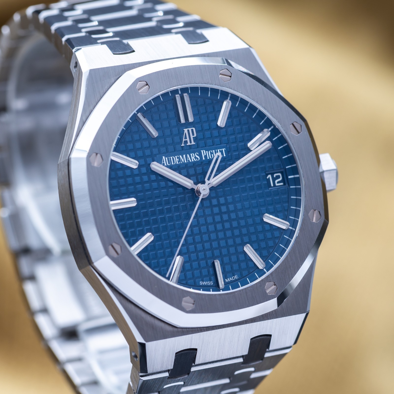 Audemars Piguet Royal Oak Automatic 41mm Blue Dial – AP 15500st Complete Set