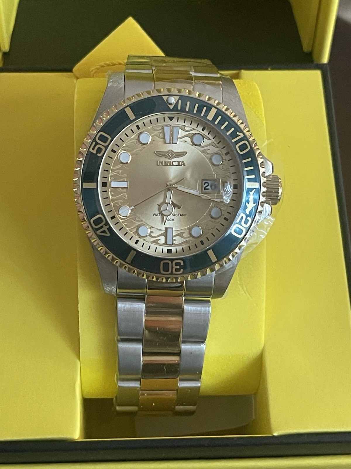 Invicta Pro Diver Currentwave Men’s Watch – 43mm. Steel, Gold (30022) new