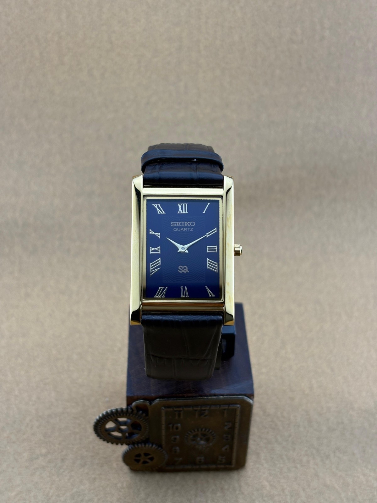 RARE GOLD BLUE Vintage Seiko Slim Quartz Men’s Wristwatch-dark brown strap