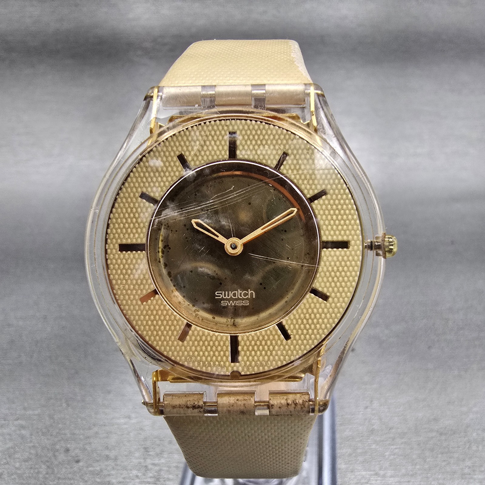 Swatch Skin THINE Watch Women Gold Dial Clear Case Round SFK155 New Battery