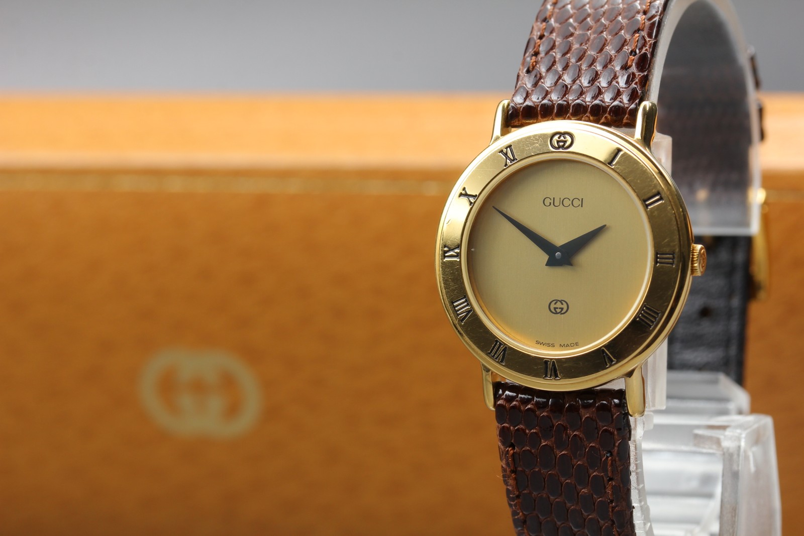 [Near MINT w/BOX] GUCCI 3000L 26mm Gold Dial Quartz Women’s Vintage Watch JAPAN