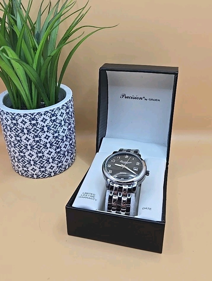 Vtg Precision by Gruen Men’s Silver & Black Watch w/ Date Window & Oysterclasp