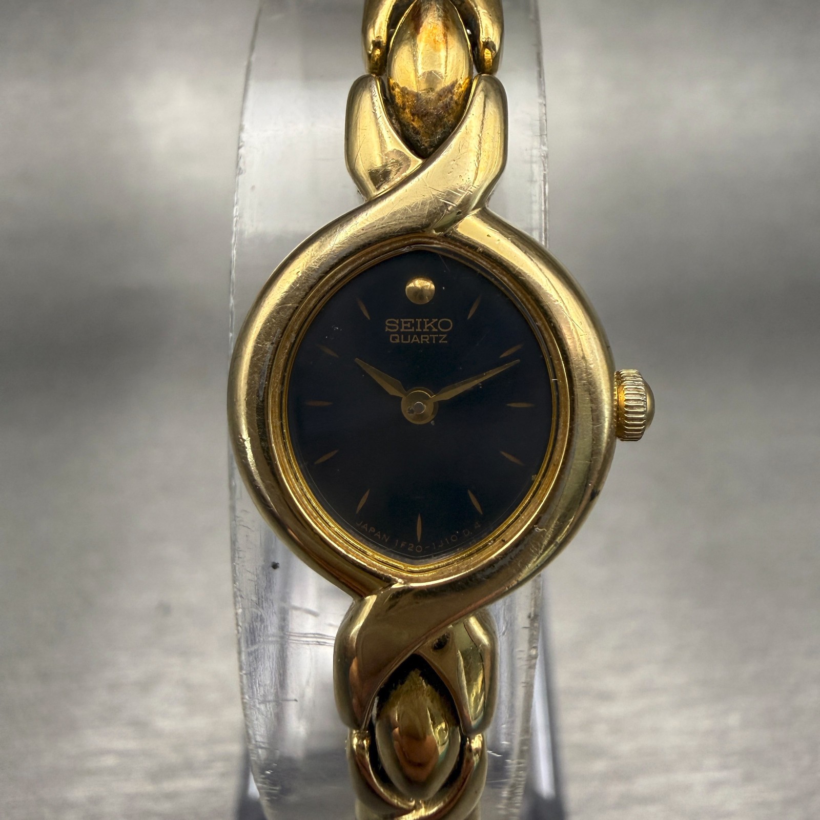 Seiko Watch Women 16mm Blue Dial Gold Tone Oval 1F20-5H79 Vintage New Battery