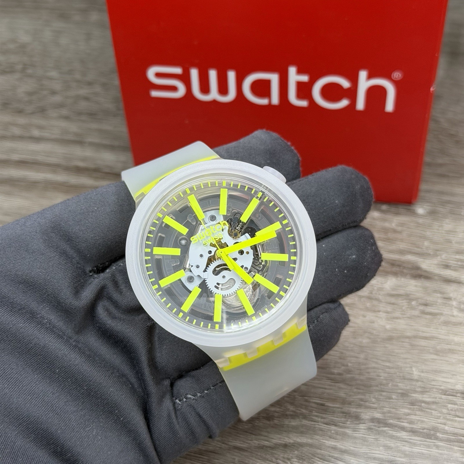 NEW✅SKELETON✅ Swatch Big Bold YELLOWINJELLY Transparent Men’s Watch SO27E103