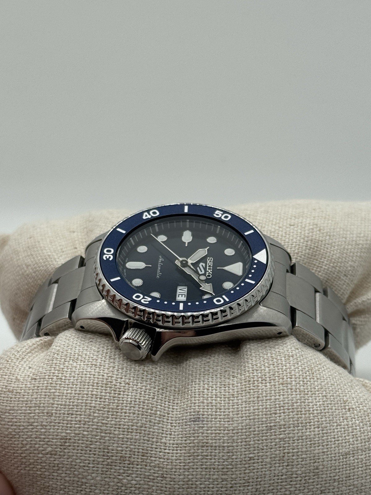 Seiko SRPL77K1 Automatic Diver Blue Dial/Bezel Steel Bracelet Day/Date Box