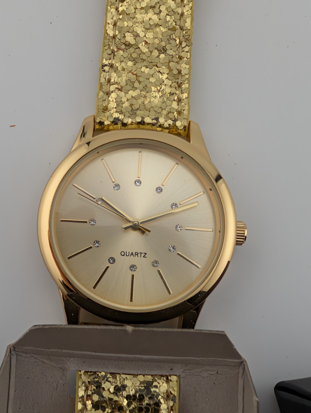2016 Avon Glitter Sparkle Strap Watch Gold Women w/ Box- New Battery