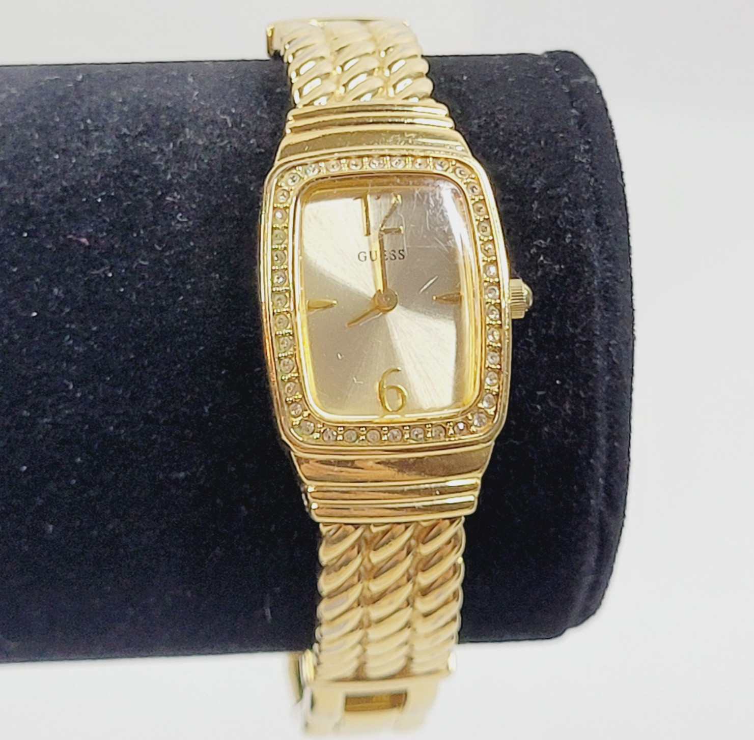 Vintage Guess Watch Gold Tone Quartz Movement Working Fold Over Clasp 7″