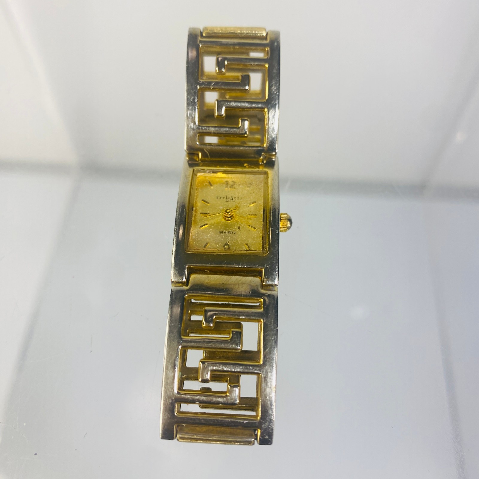 Very Nice L A EXPRESS Gold Tone Watch LAX1335 168 NEEDS BATTERY REPLACEMENT