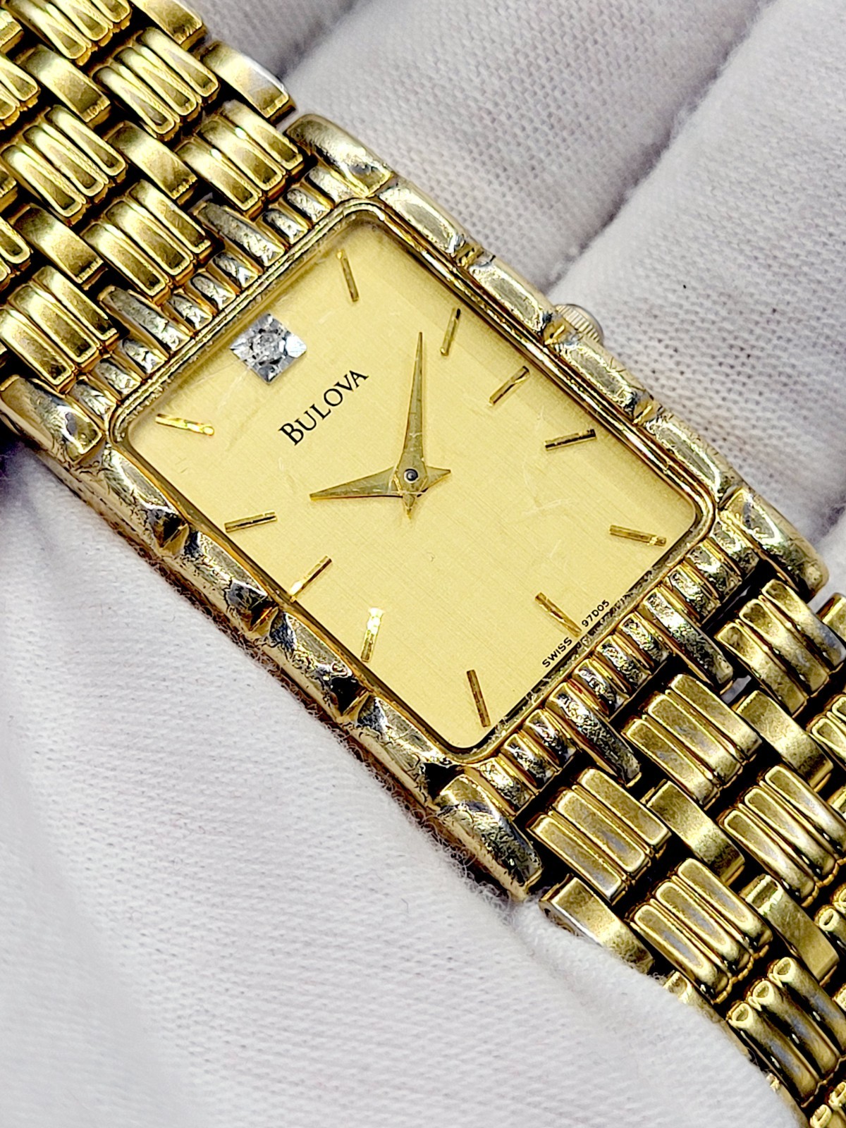 Bulova Diamond Quartz Men’s Watch SWISS 2000 Vintage Quartz New Battery
