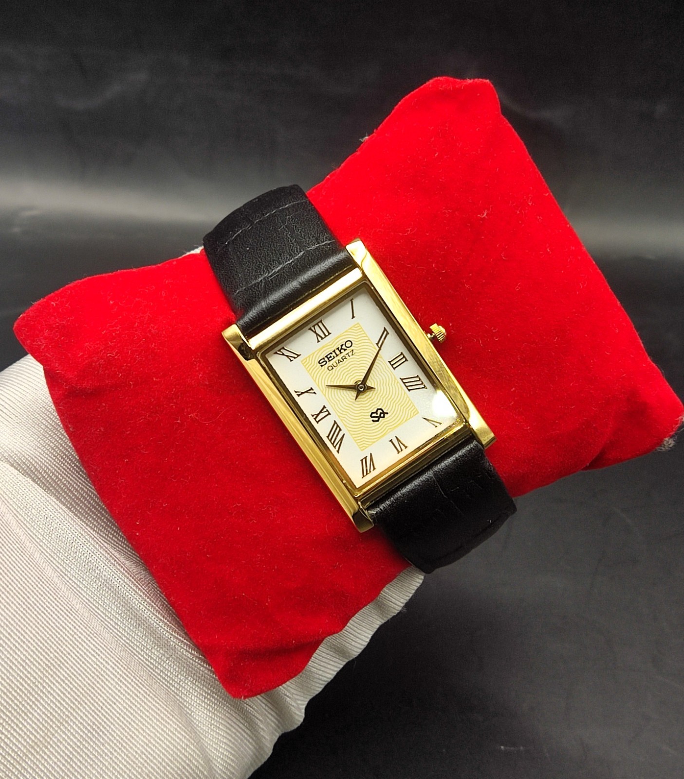 Vintage Refurbished Seiko Quartz Rectangular White Dial Faux Leather Strap