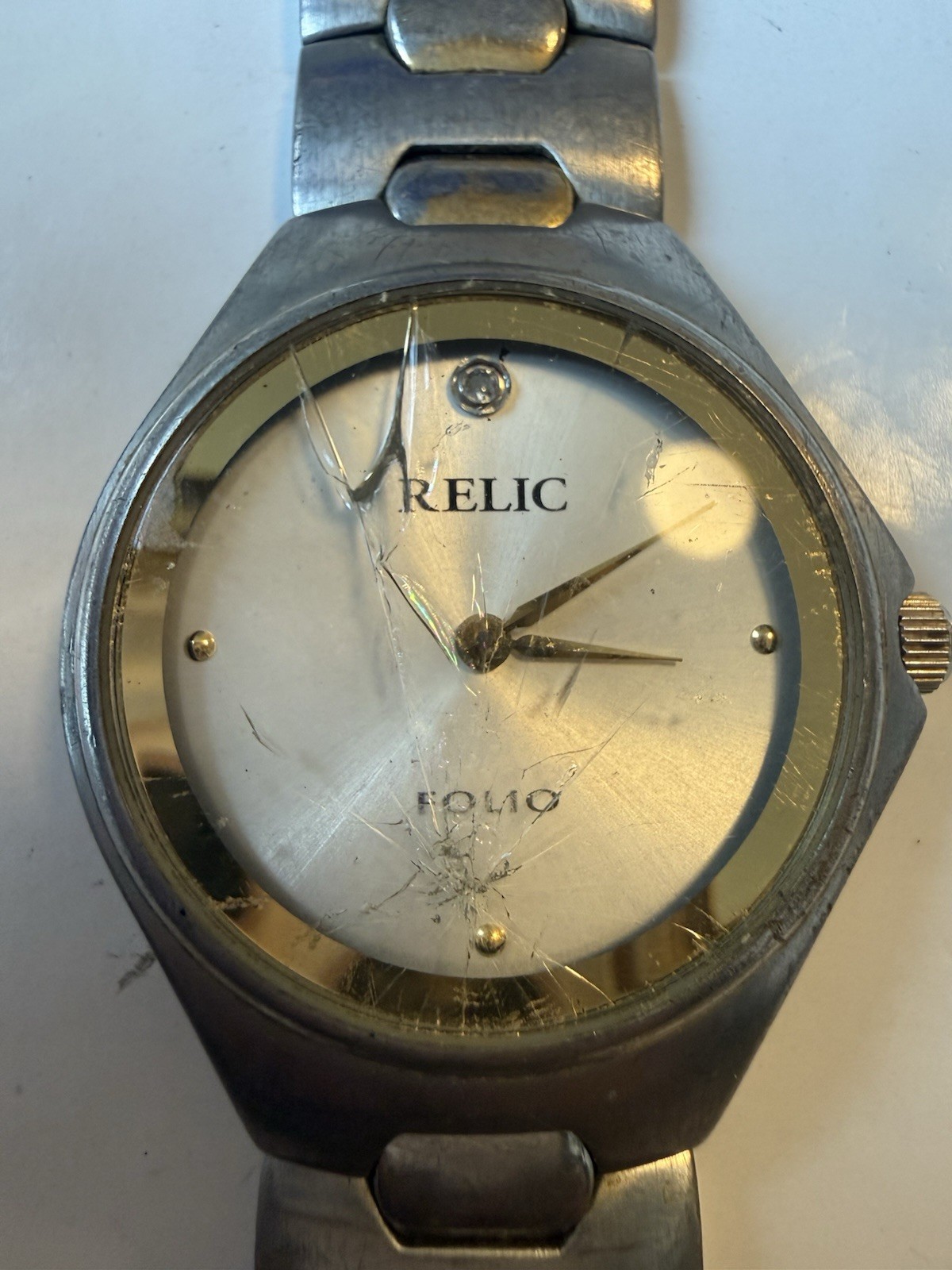 Men’s Relic Water Resistant 100 Feet Model Number ZR77027 Watch