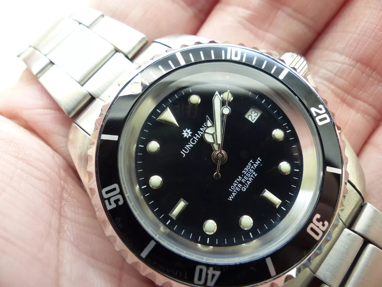 Junghans Quartz Divers Watch Ref: 31/3030.44 from the Egana Goldpfeil period.
