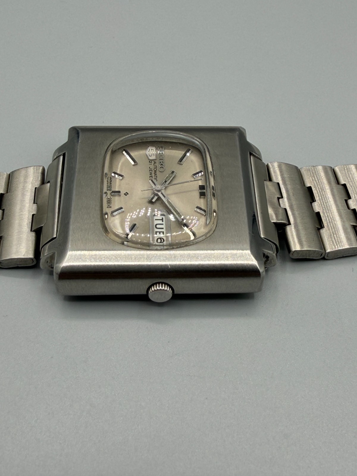 Vintage Seiko 5 Automatic 6319 Japan 21 Jewels Cream Dial Day Date 1970s