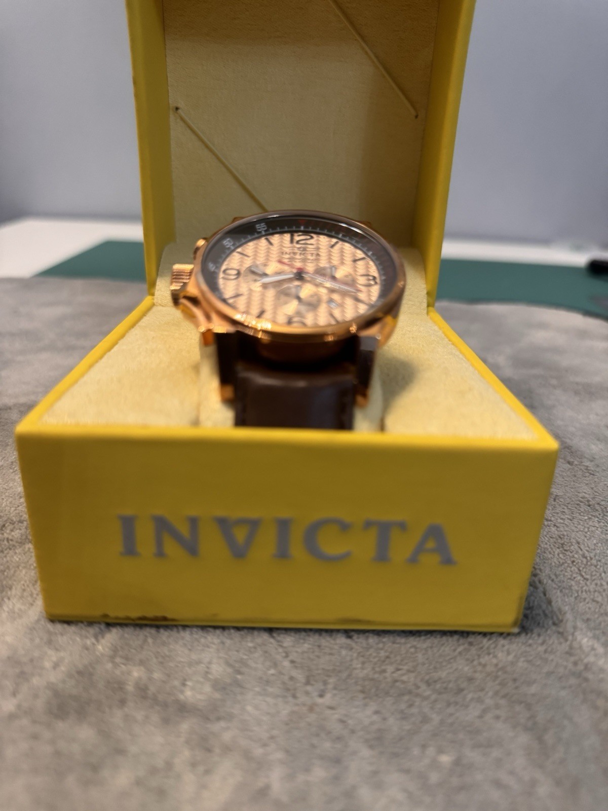 Invicta Force Men’s Quartz Chronograph 40-43.9mm 100m Leather Strap w/ Box