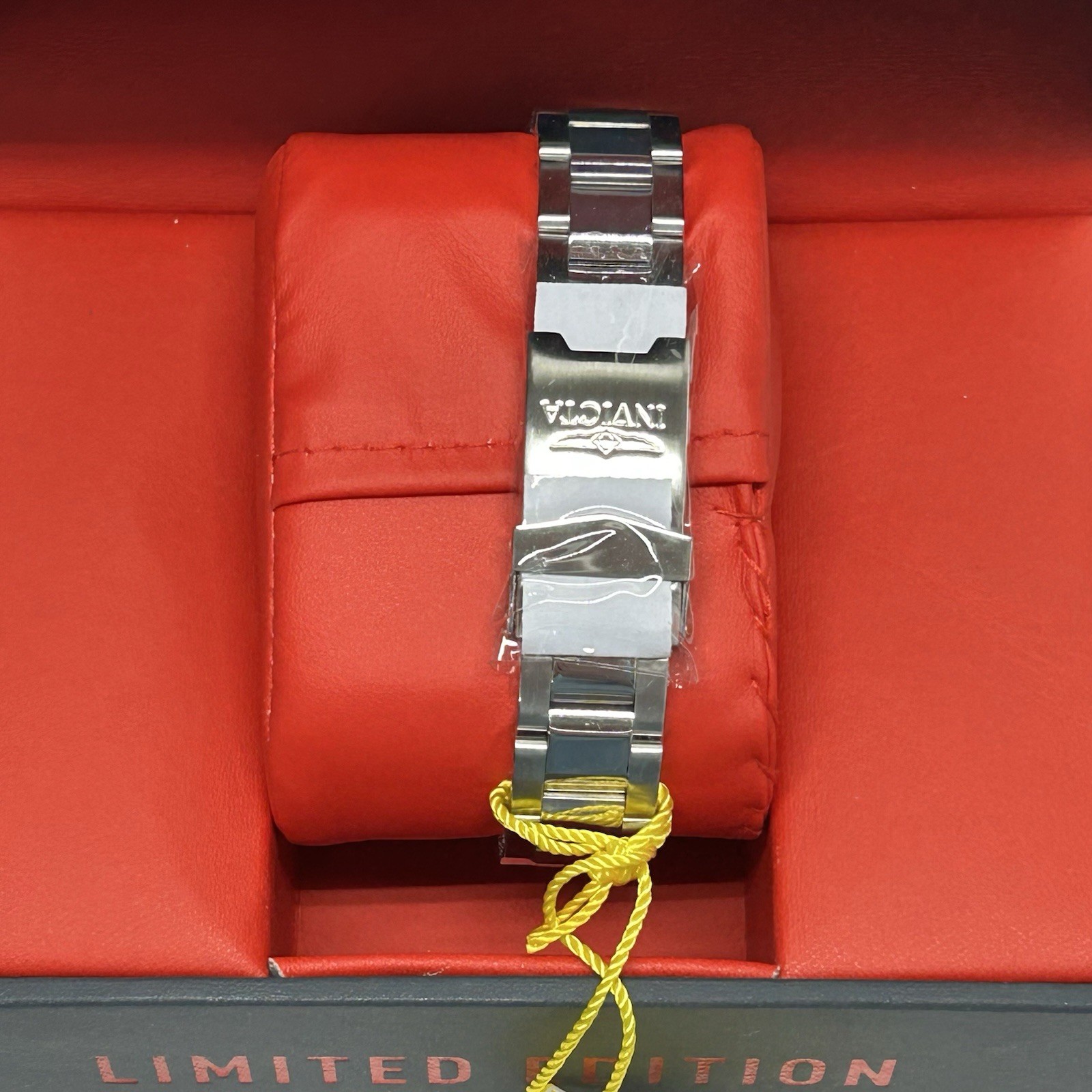 Invicta 8933 Pro Driver Quartz Silver Dial Red Blue Mens 38mm Watch (JC)